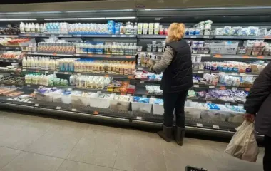 Залишимося без молочки: у супермаркетах ціни на один продукт пішли "на зліт"