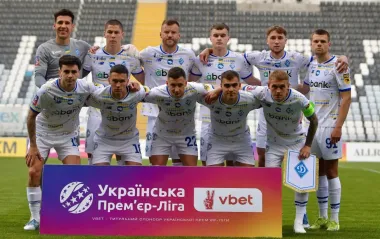 "Динамо" вийде на наступний матч з новою емблемою: що змінилося (фото)
