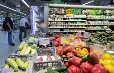 Значно дешевше: в Україні обвалилися ціни на салатні овочі