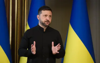 Зеленський про санкції: від США сильно залежить, чи буде далі Путін заробляти на війну