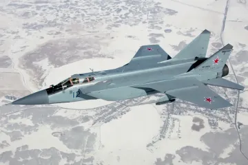 Российские МиГ-31 вооружились новыми ракетами КС-172: чем опасно оружие