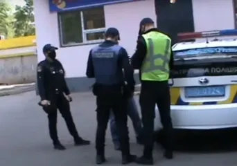 Обычная поездка может обернуться арестом: что запрещено возить в авто