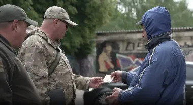 "Самоубийство" мужчины в ТЦК Харькова: почему родные не согласны с версией полиции