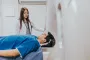 Ученые нашли замену болезненной диагностике рассеянного склероза: что придет ей на смену