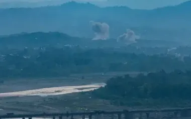 India and Pakistan agree to withdraw their troops by end of May