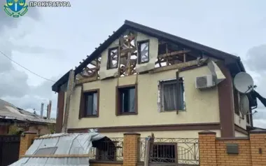 Occupiers shell Kupiansk with artillery: three women injured, residential buildings damaged. PHOTOS