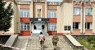Хотел "насолить": на Ровенщине 16-летний подросток "заминировал" лицей с телефона одногруппника