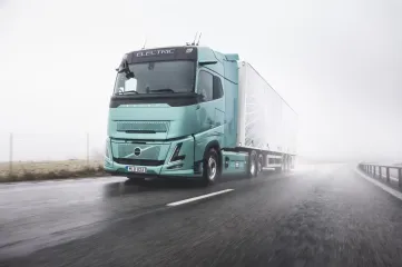 Volvo показала нового конкурента Tesla Semi с запасом хода 600 км (фото)
