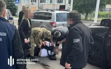 $50,000 for smuggling group of draft dodgers: soldier and his accomplice detained, - State Bureau of Investigation. PHOTO