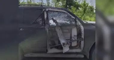 Ворожий FPV-дрон влучив в авто українських снайперів на Харківщині