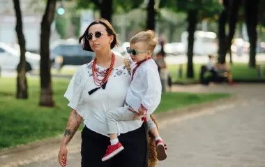 Гроші на дитину онлайн: як одинокі матері й батьки можуть отримувати гроші щомісяця
