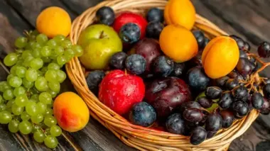 Забудем вкус фруктов и ягод: апрельские морозы поднимут цены и опустошат полки