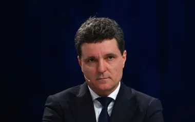 "Хочу пустити 15 куль": у Румунії чоловік пригрозив вбивством новообраному президенту