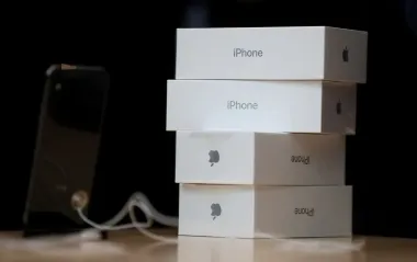 Apple офіційно визнала дві популярні моделі iPhone "вінтажними": подробиці