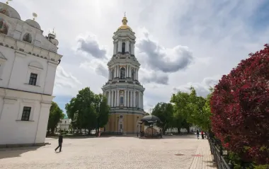 "Слабая позиция". Министр объяснил увольнение руководителя Киево-Печерской лавры Остапенко