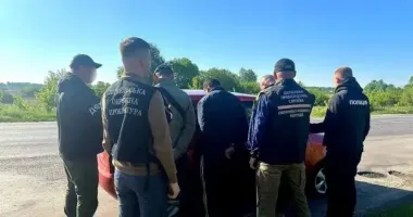 За кордон за €8 тисяч: на Волині викрили канал переправлення ухилянтів
