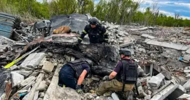 В пригороде Херсона из-под завалов дома деблокировали женщину