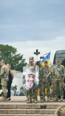 Семья не приехала, знаменитостей тоже почти нет: в Киеве прощаются с Максимом Нелипой (фото, видео)