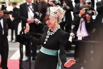 Рекордный обвес: Хелен Миррен вышла на красную дорожку в колье весом более 400 карат (фото)