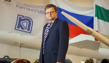 На "ключевую фигуру" важного для ВПК РФ предприятия напали с молотком: что известно
