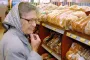 Будем считать каждый ломоть: в Украине дорожает стратегический продукт - цены шокируют