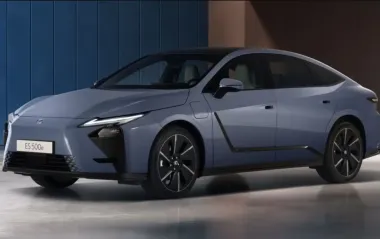 Вперше електромобіль: розкішний седан Lexus ES вивели на ринки Європи