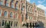 Банки майже втричі скоротили ввезення готівкових доларів в Україну 