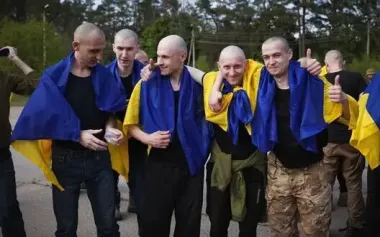 First day of major POW exchange: 390 Ukrainians return from Russian captivity. PHOTOS