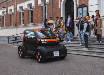 С дверью как у Lamborghini: на рынок вышел новый электрокар Renault за 9800 евро (фото)