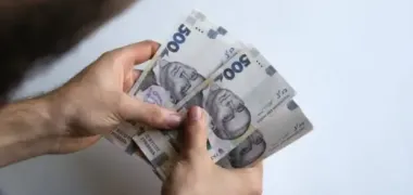 Залишилася "зимова тисяча" – не поспішайте витрачати: як використати з розумом