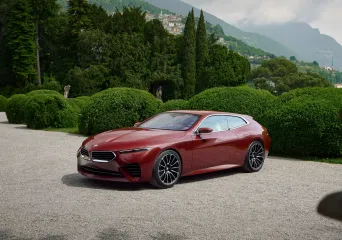 Практичный спорткар: BMW возродила свою самую оригинальную модель (фото)