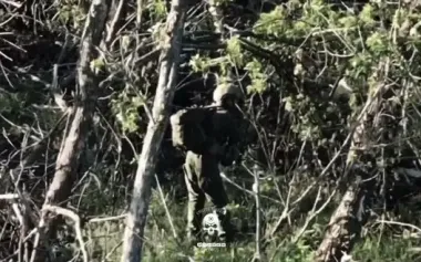 Kamikaze drone operated by fighters of 72nd SMB eliminated occupier who was standing motionless. VIDEO