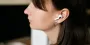 Apple готує незвичайні AirPods: "бачитимуть", стежитимуть за серцем і навіть перекладатимуть мову
