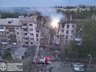 Удар по Миколаєву: одна людина загинула, серед постраждалих — підліток (фото)