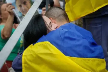 Дружина дочекалася свого чоловіка з полону: Єрмак показав емоційне відео