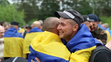 Ukraine rescues 303 more Ukrainian defenders from Russian captivity