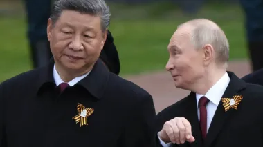 Разведка: Китай поставляет спецхимию, порох и станки на 20 военных заводов РФ