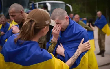 Москва грає на чутливості. У ГУР пояснили, чому РФ не повертає "азовців"