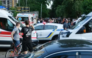 В полиции показали кадры первых минут с места обстрелов в Киеве и Николаеве