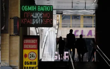 Чого очікувати від долара та євро в червні: прогноз банкіра