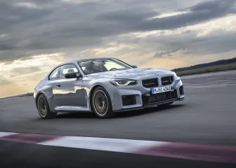 530 сил и 3,5 с до сотни: BMW представила свой последний классический спорткар (фото)