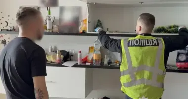 На Чернігівщині затримали банду, яка вимагала гроші за фейкові борги