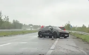 В Украине разбили в ДТП дорогой кроссовер Lamborghini (видео)