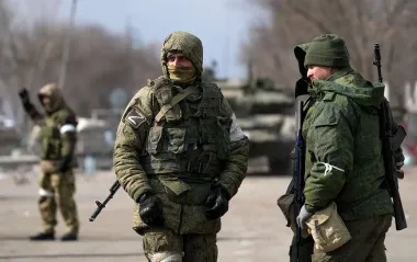Били, роздягали і закопували в землю: трьох окупантів засудили за знущання над цивільним