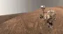 Марсоход NASA сделал селфи на Марсе: в кадр попал неожиданный гость (фото)