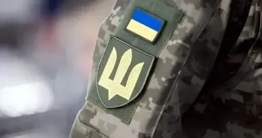 В Каменце-Подольском около 100 человек заблокировали автомобиль ТЦК