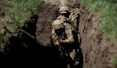 "Планирует заранее худшие сценарии": Украина строит новую линию обороны Донбасса, — аналитик