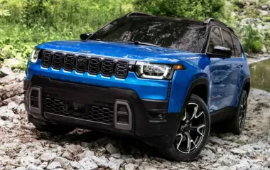 Новий Jeep Cherokee отримав брутальну зовнішність: ось як виглядає позашляховик