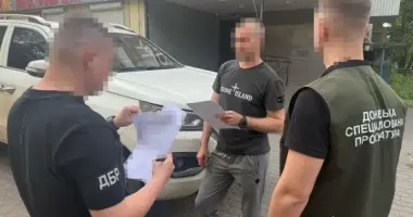 На Донеччині військові продали понад 1000 л пального, призначеного для виконання бойових завдань