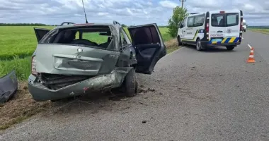 Полицейские расследуют обстоятельства ДТП в Одесской области, в котором пострадали два человека